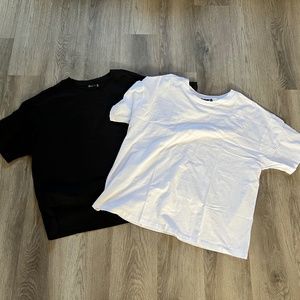 ASOS DESIGN Curve 2 pack oversized t-shirt in black & white